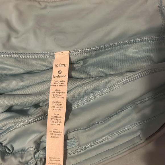 Lululemon Athletica Speed up shorts,Good condition - Picture 3 of 4